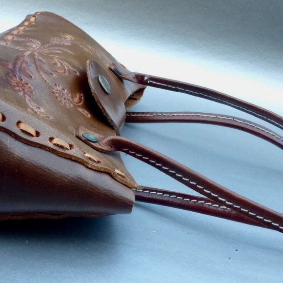 Tooled Floral Authentic Brown Leather Shoulder Bag - Picture 11 of 16